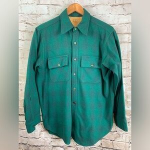 Vtg New Era Outdoors Men’s L XL Green Plaid Wool Flannel Shirt